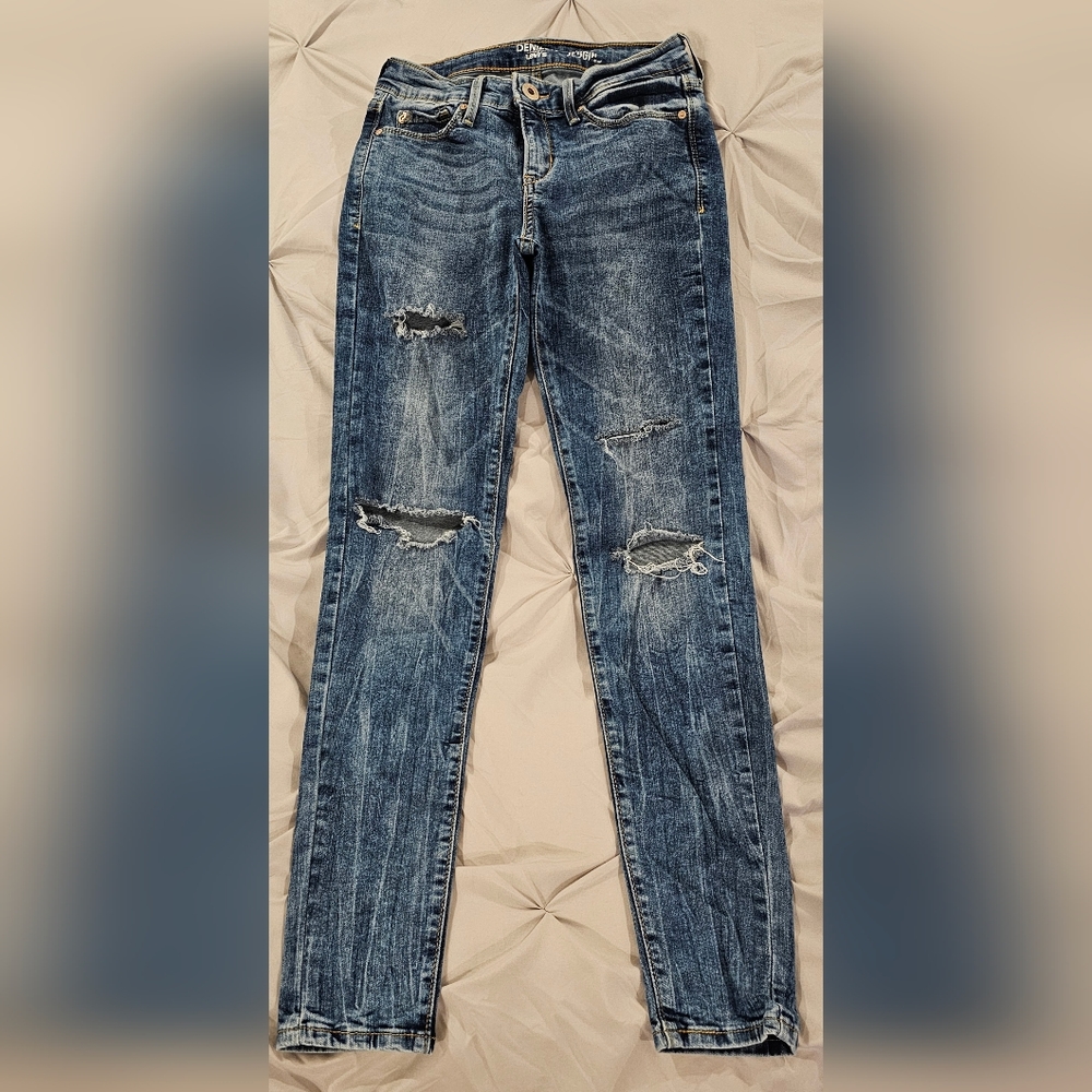 Womens DENIZEN Levi Jegging Jeans - Size 26